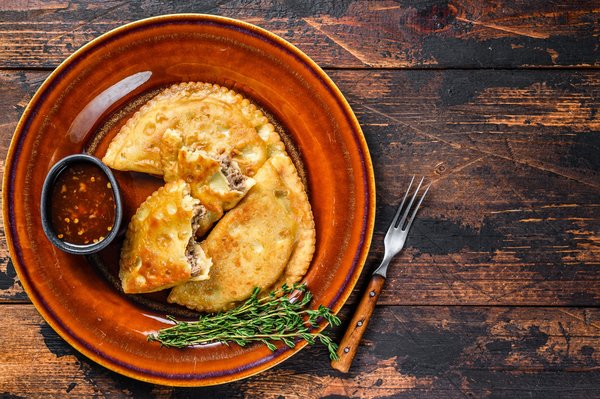 Comment préparer des empanadas salées croustillantes et savoureuses
